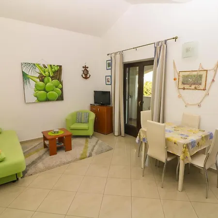 Apartments Blue And Green With Balcony Baska (Krk) Exterior photo