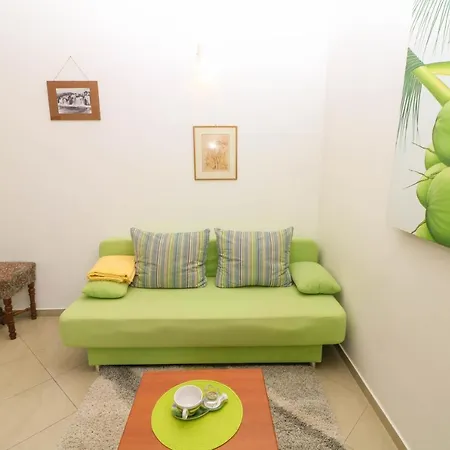 Apartments Blue And Green With Balcony Baska (Krk) Exterior photo