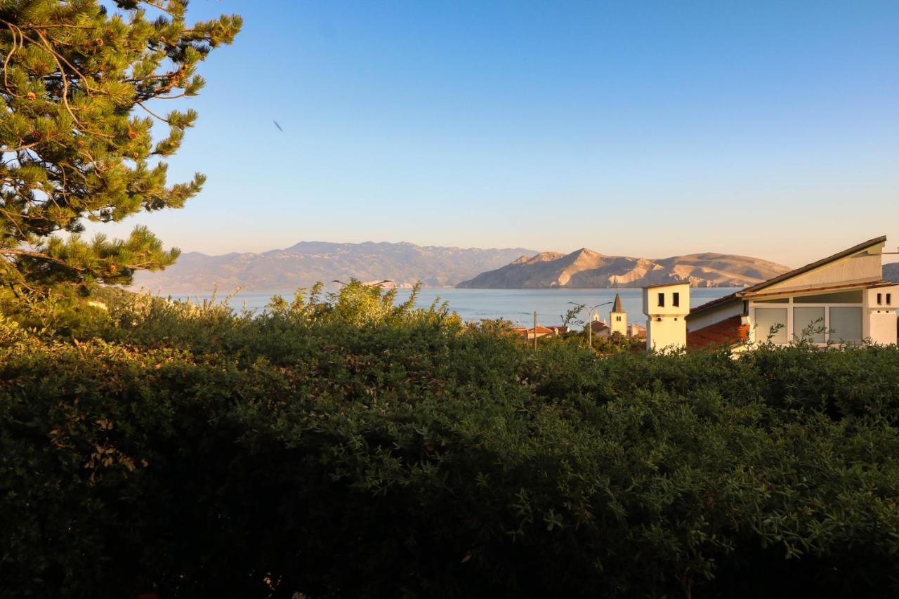 Blue And With Balcony Apartment Baska (Krk)