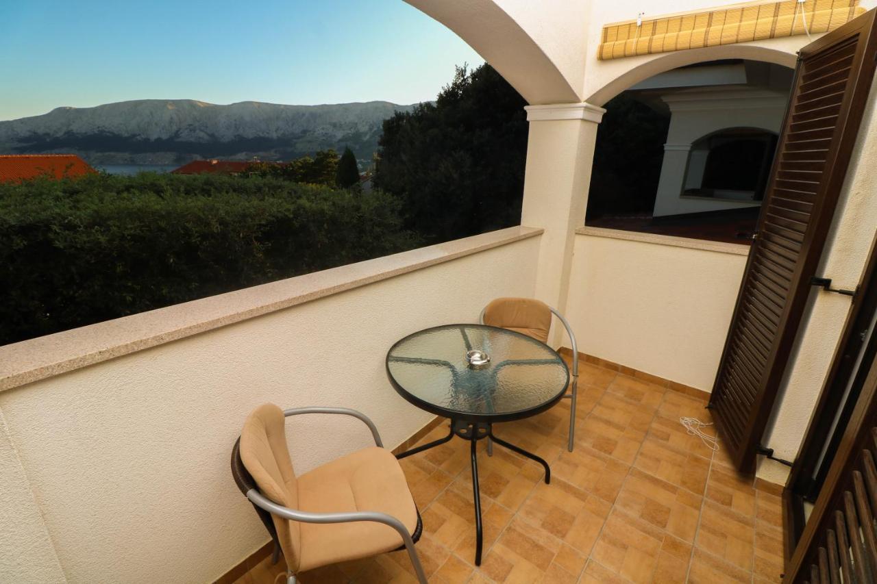 Apartment Blue And With Balcony Baska (Krk)